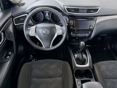Used 2016 Nissan Rogue SV w/ SV Premium Package AWD/4WD image 3