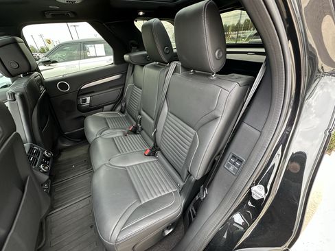 Certified 2024 Land Rover Discovery Dynamic SE AWD/4WD image 28