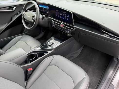 Used 2023 Kia Niro Wind FWD image 20