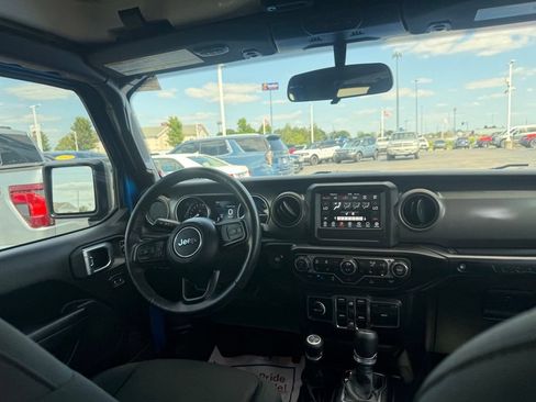 Used 2023 Jeep Wrangler Unlimited w/ Cold Weather Group AWD/4WD image 54