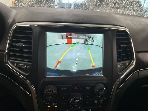 Used 2018 Jeep Grand Cherokee Limited AWD/4WD image 18