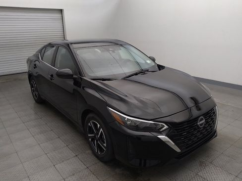 Used 2025 Nissan Sentra SV FWD image 13