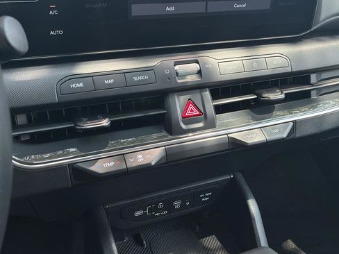 Used 2025 Kia K4 EX FWD image 29