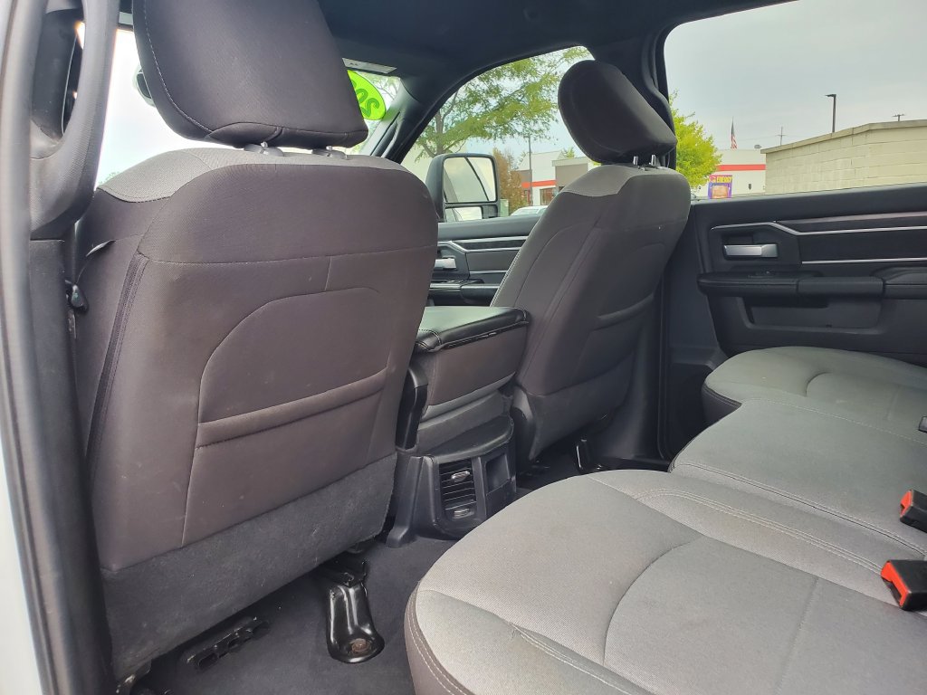 Used 2024 RAM 2500 Big Horn AWD/4WD image 10