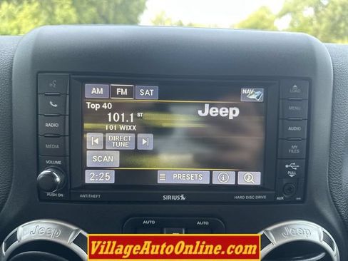 Used 2016 Jeep Wrangler Unlimited Rubicon AWD/4WD image 16