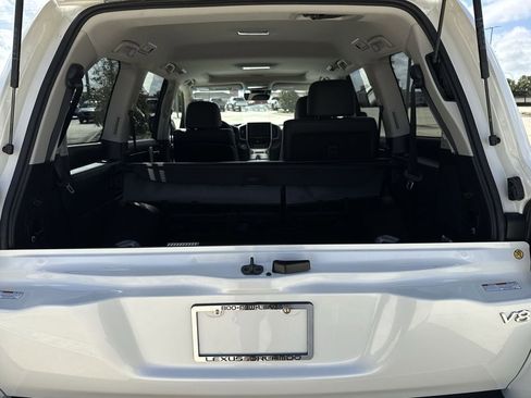 Used 2021 Toyota Land Cruiser image 21