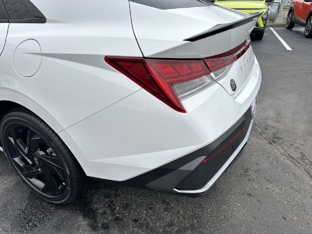 New 2026 Hyundai Elantra SEL FWD image 37