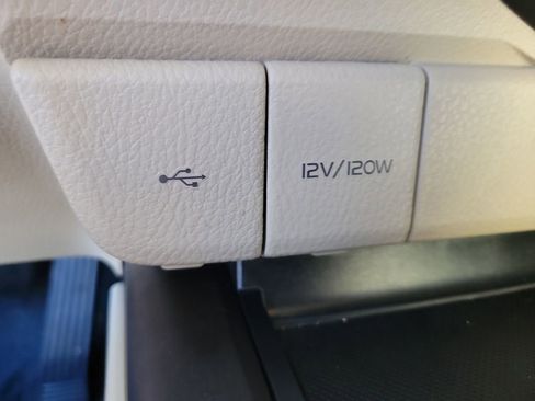 Used 2024 Toyota Camry LE image 21