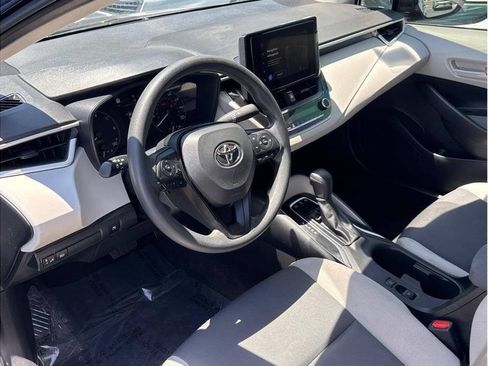 Used 2025 Toyota Corolla SE FWD image 18