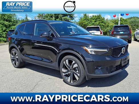 Certified 2024 Volvo XC40 B5 Plus w/ Protection Package Premier AWD/4WD image 1