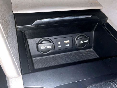 Used 2017 Hyundai Elantra SE FWD image 31