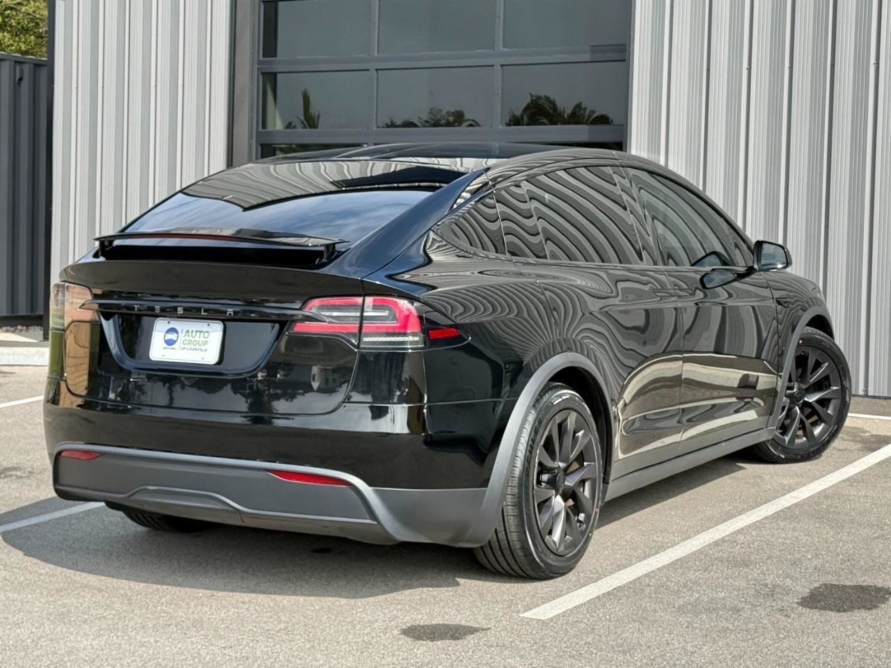Used 2023 Tesla Model X AWD/4WD image 5