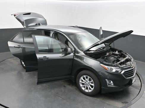 Used 2020 Chevrolet Equinox LS w/ LS Convenience Package image 38
