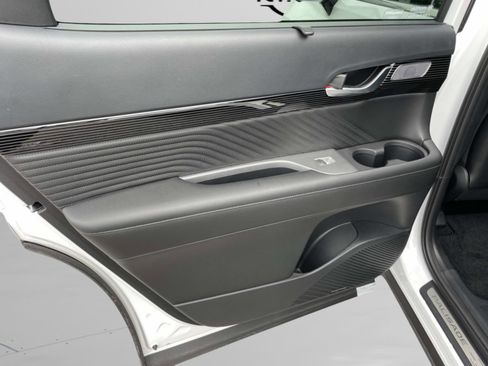 Used 2025 Hyundai Palisade Calligraphy FWD image 13
