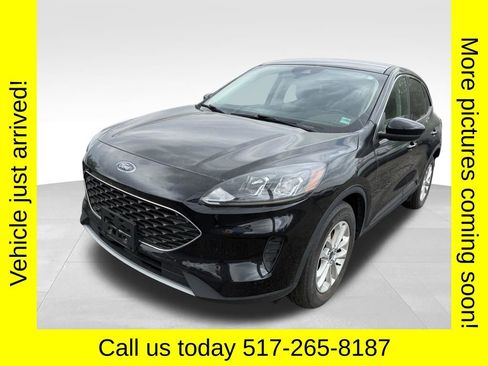 Used 2021 Ford Escape SE FWD image 2