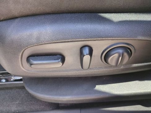 Used 2020 Chevrolet Equinox LT AWD/4WD image 22