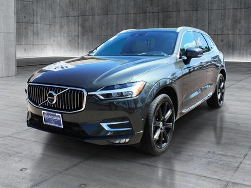 Used 2018 Volvo XC60 T6 Inscription w/ Luxury Seat Package AWD/4WD image 12
