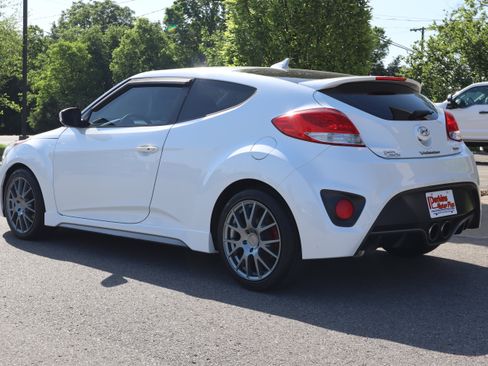 Used 2013 Hyundai Veloster Turbo FWD image 9