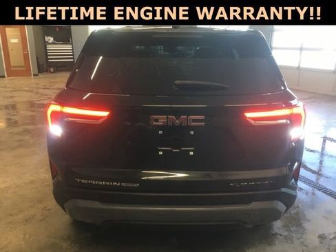 Used 2025 GMC Terrain Elevation image 8