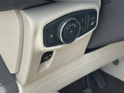 Used 2020 Lincoln Nautilus Reserve FWD image 25