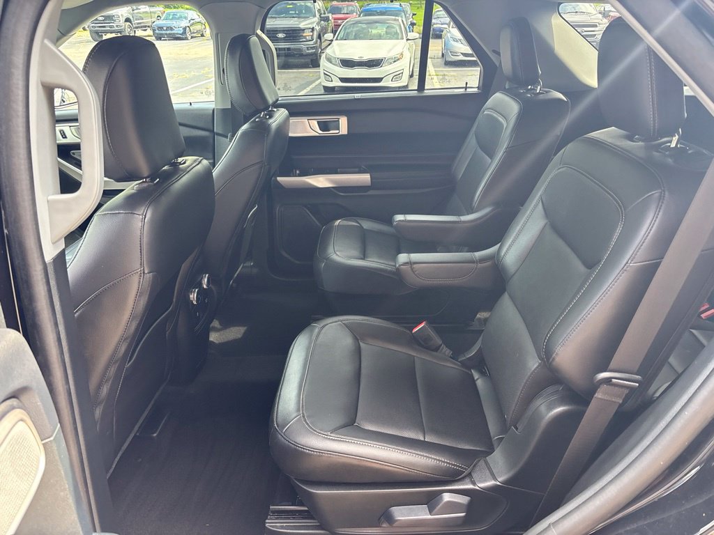 Used 2024 Ford Explorer Limited w/ Limited Technology Package AWD/4WD image 28