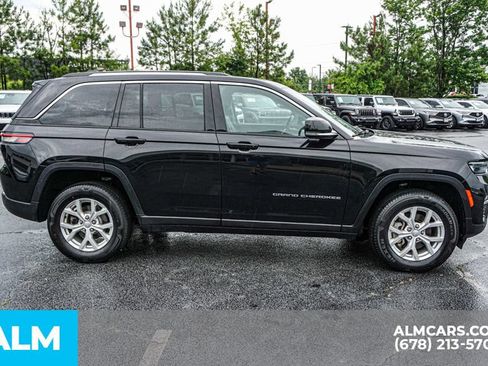 Used 2023 Jeep Grand Cherokee Limited AWD/4WD image 9