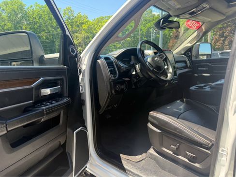 Used 2024 RAM 2500 Laramie AWD/4WD image 14