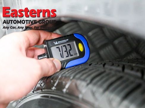 Used 2022 Toyota Prius LE image 25