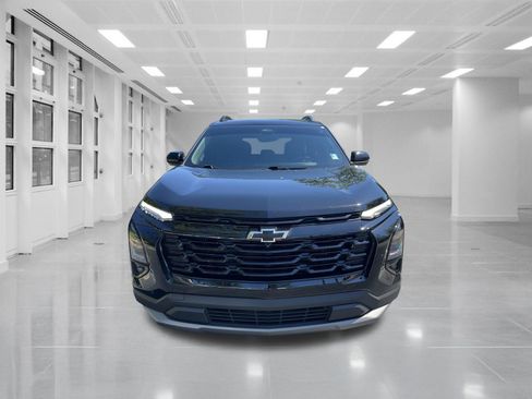 Used 2025 Chevrolet Equinox LT w/ Convenience Package II FWD image 2