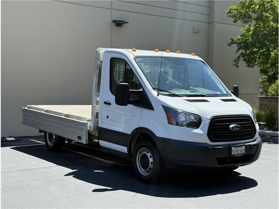 Used 2017 Ford Transit 250 138 RWD image 3