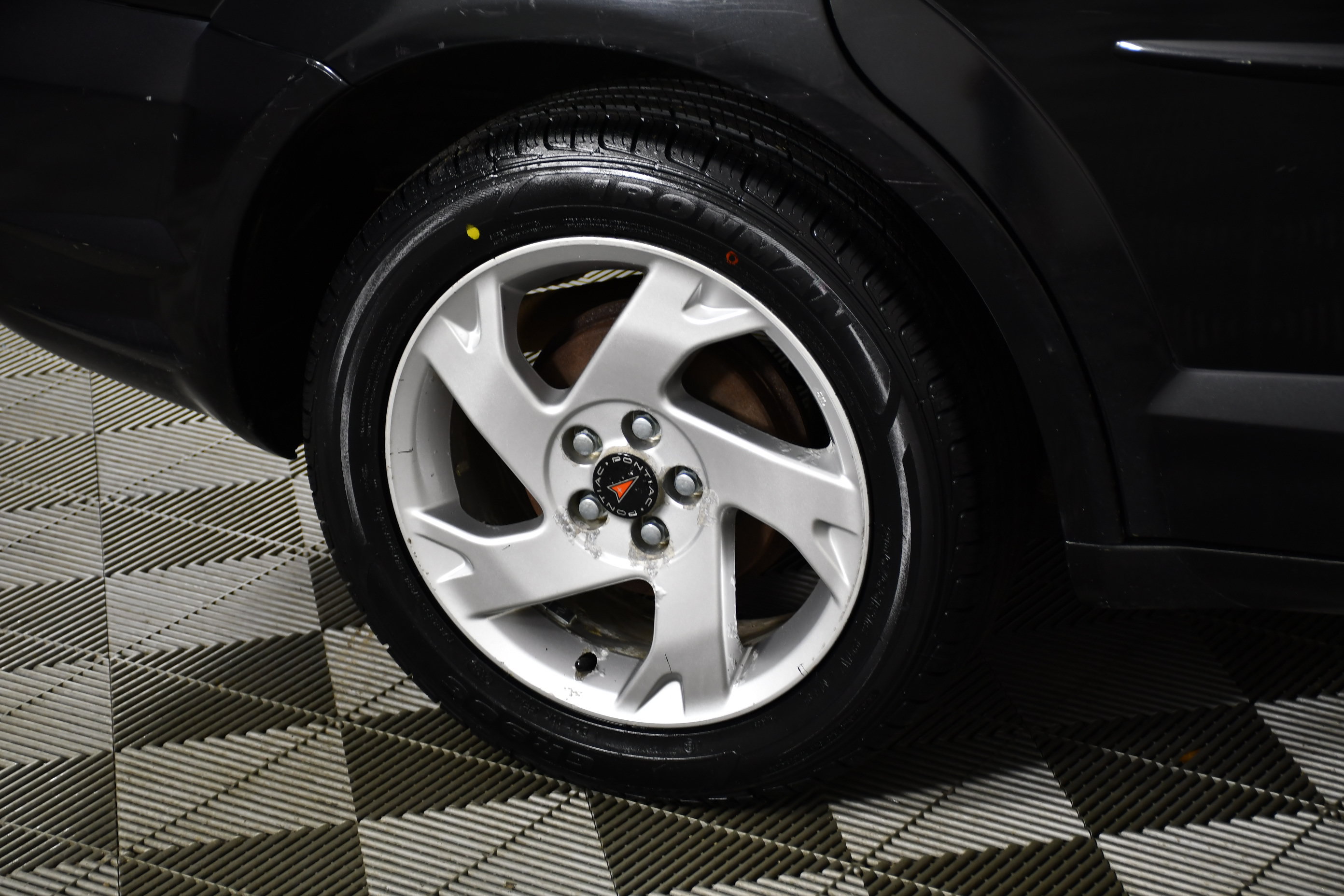 Used 2005 Pontiac Vibe w/ Power Group Value Package FWD image 48