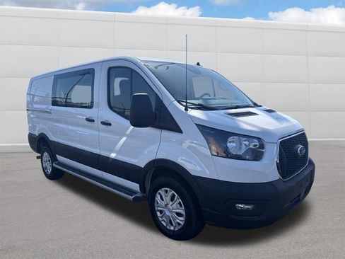Used 2024 Ford Transit 250 Low Roof w/ Exterior Upgrade Package RWD image 3