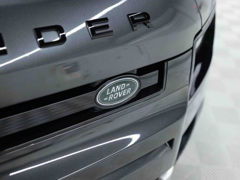 Used 2023 Land Rover Defender 90 SE AWD/4WD image 10