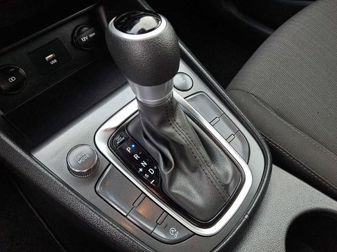 Used 2023 Hyundai Kona SEL image 14