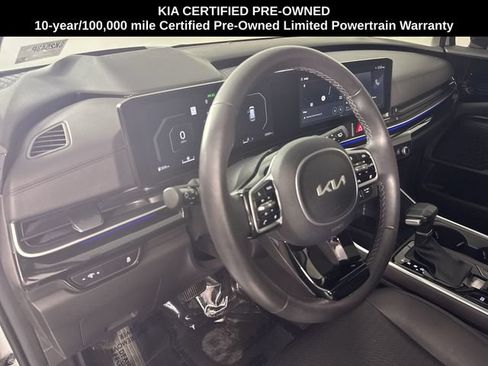 Certified 2025 Kia Carnival SX Prestige FWD image 23