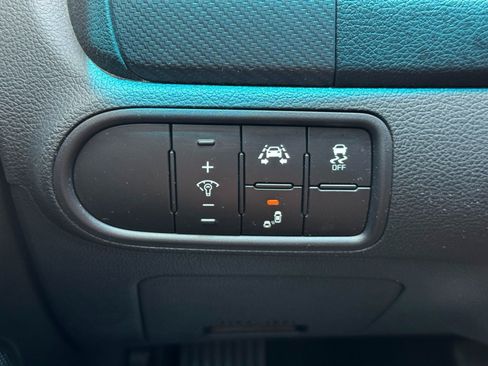 Used 2018 Kia Forte S w/ S Technology Plus Package FWD image 17