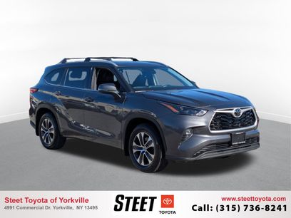 Used 2022 Toyota Highlander XLE