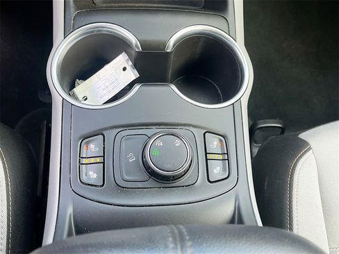 Used 2018 GMC Terrain SLE w/ Driver Convenience Package image 19