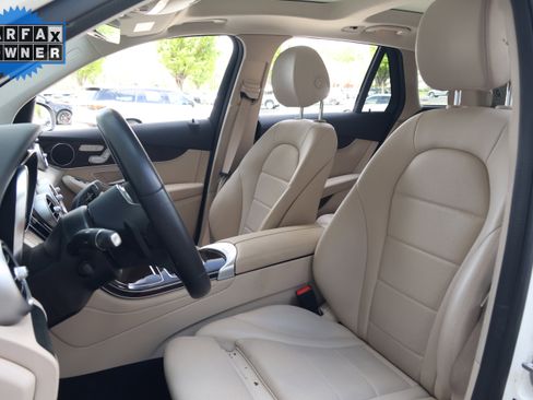 Certified 2022 Mercedes-Benz GLC 300 image 30