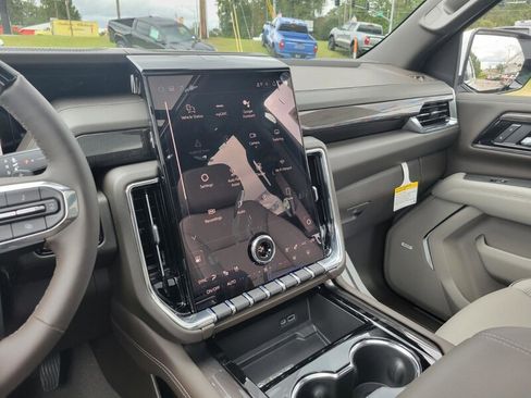 New 2026 GMC Yukon XL Elevation w/ Elevation Premium Package image 24