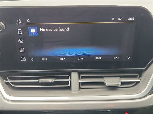 Used 2024 Chevrolet Trax ACTIV w/ Sunroof Package image 13