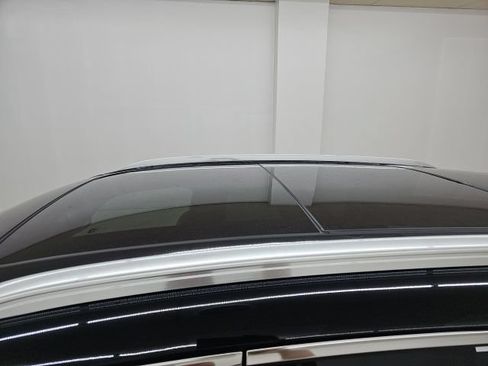 Used 2017 Lincoln MKX Reserve w/ Lincoln MKX Climate Package FWD image 2