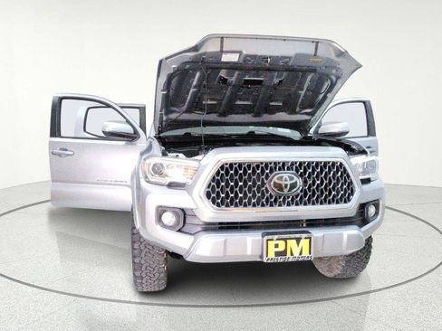 Used 2019 Toyota Tacoma TRD Off-Road image 12