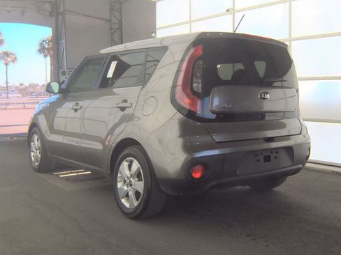 Used 2019 Kia Soul FWD image 3