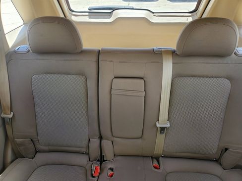 Used 2008 Saturn Vue XR image 21