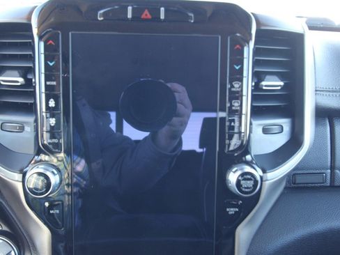 Used 2021 RAM 1500 Laramie image 24