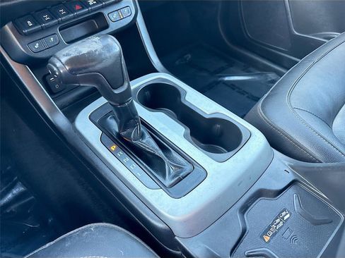 Used 2018 Chevrolet Colorado ZR2 image 18