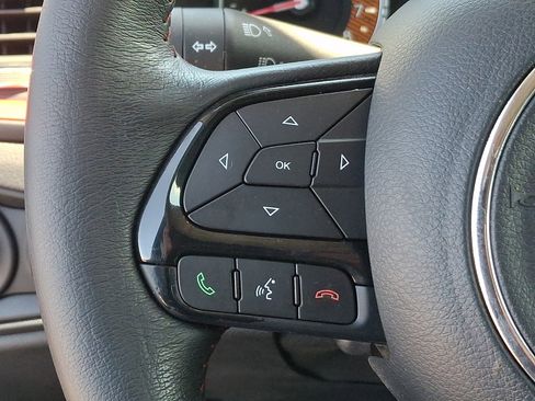 Certified 2022 Jeep Renegade Trailhawk AWD/4WD image 21