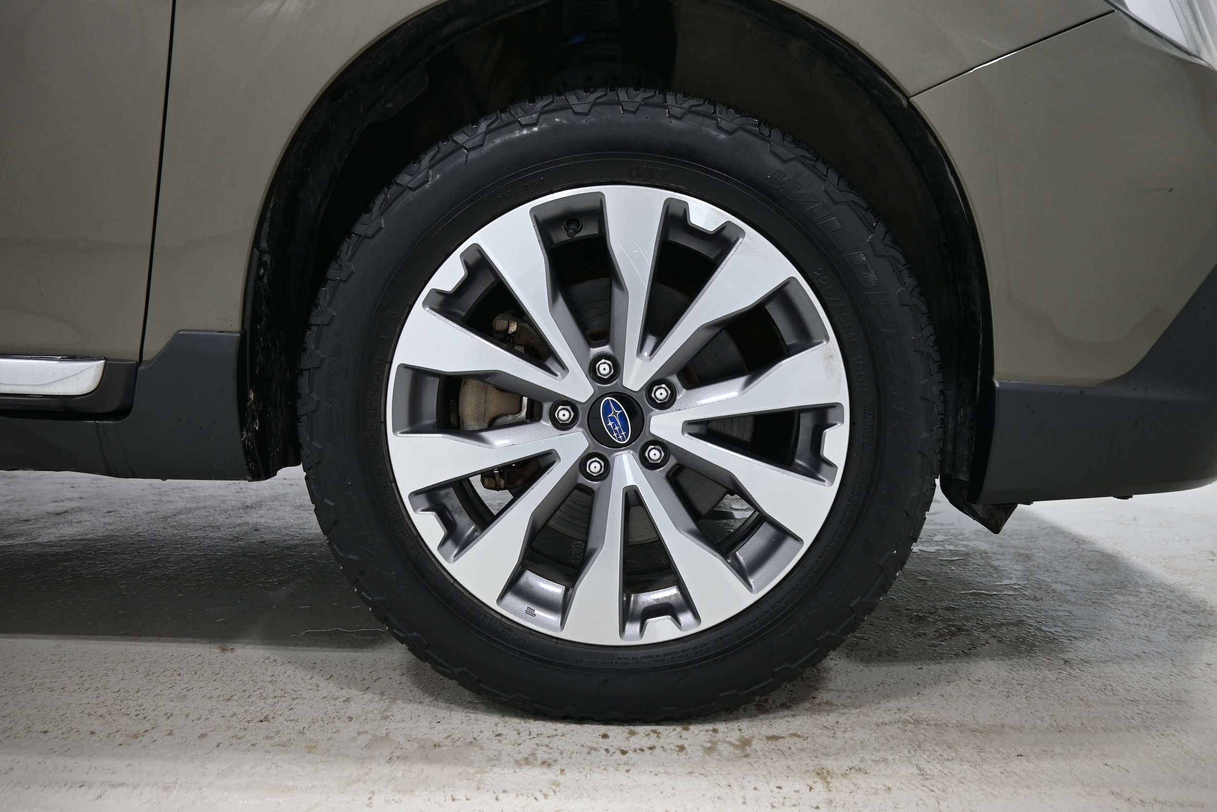 Used 2019 Subaru Outback 3.6R Touring w/ Popular Package #3A AWD/4WD image 35
