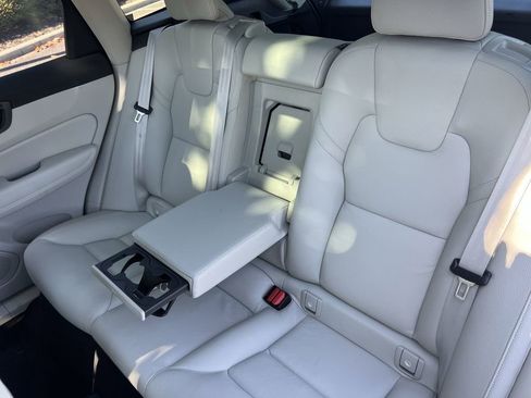 Used 2025 Volvo XC60 T8 Plus w/ Protection Package Premier image 23